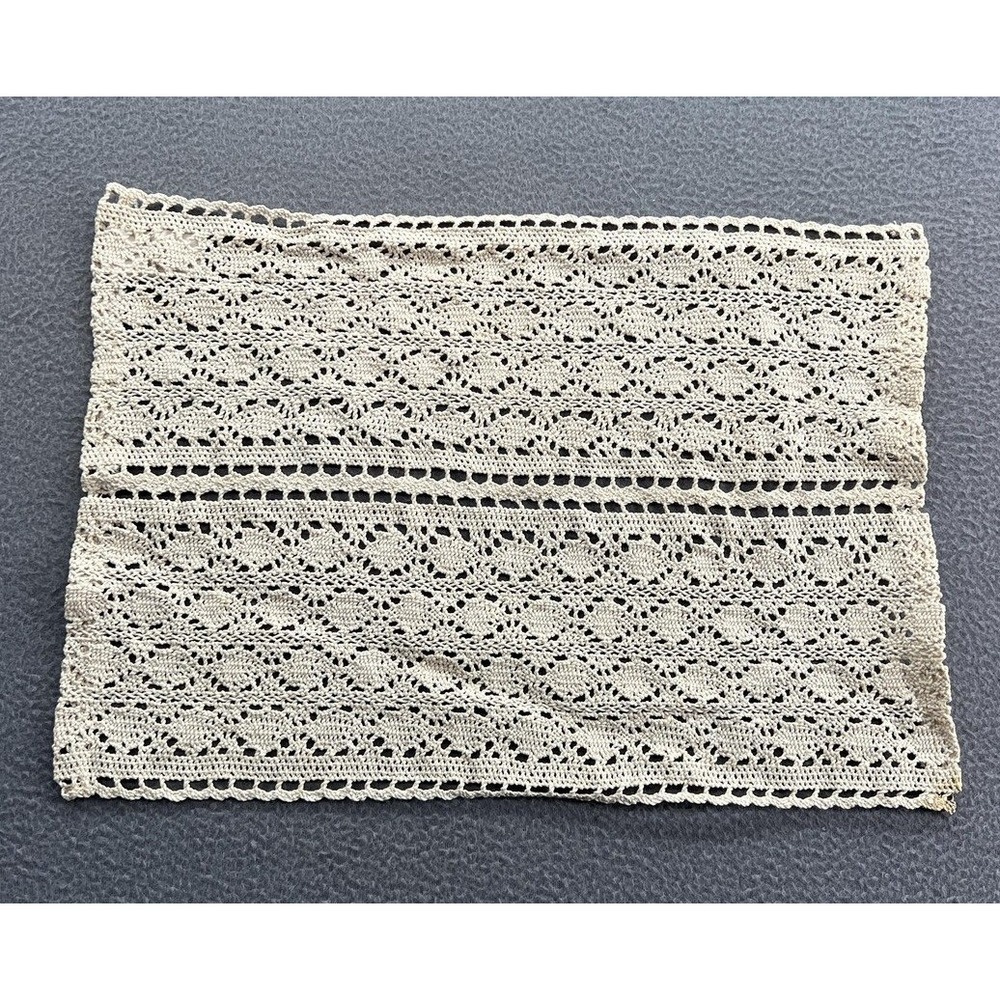 Vintage Crochet Lace Table Runner Placemat Cream Cotton Blend 17.5x11.5